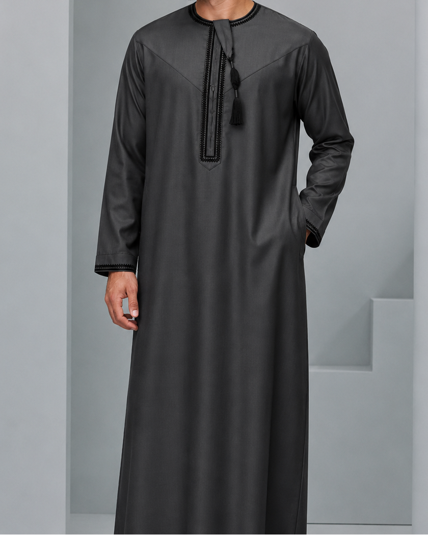PREMIUM BLACK OMANI THOBE